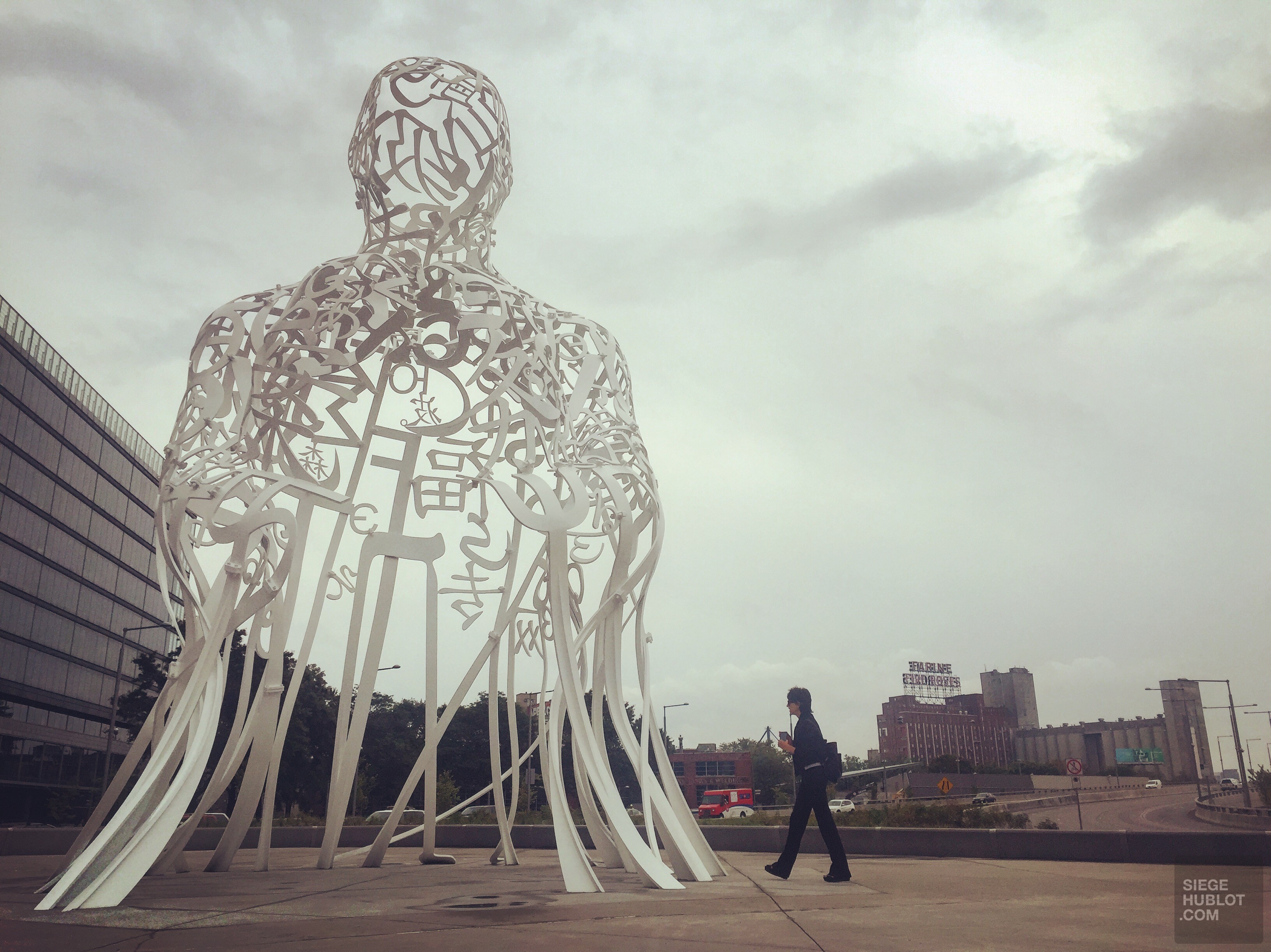Le grand Plensa s’installe à Montréal
